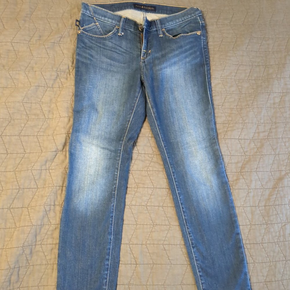 Rock and Republic, ankle length skinny jeans, size 8